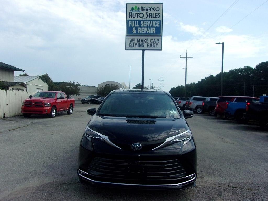Toyota Sienna Platinum AWD 7-Passenger (Natl) 2024