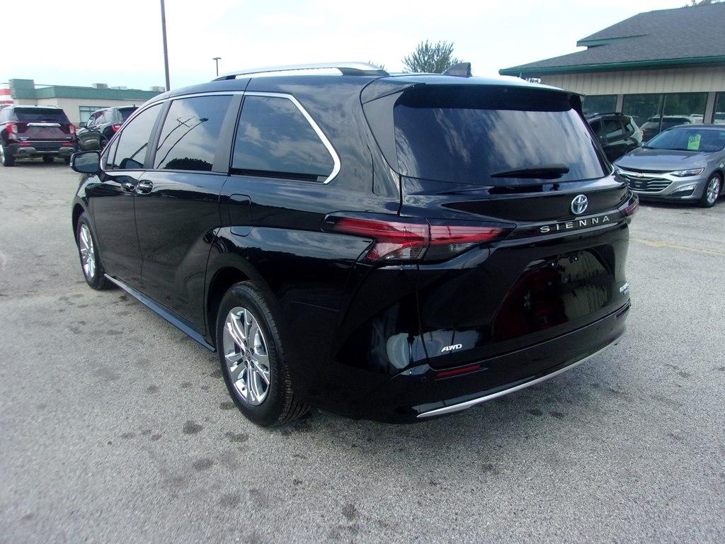 Toyota Sienna Platinum AWD 7-Passenger (Natl) 2024