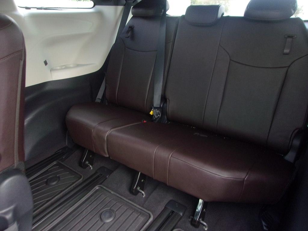 Toyota Sienna Platinum AWD 7-Passenger (Natl) 2024