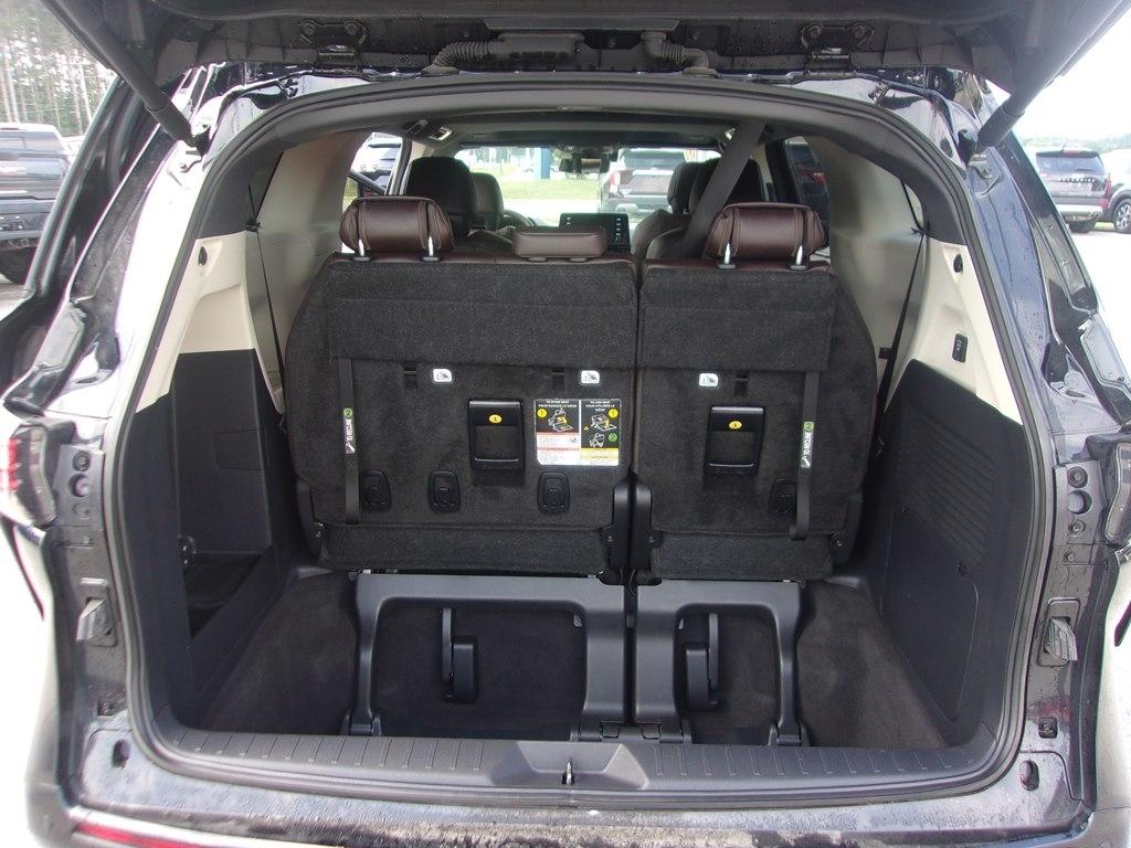 Toyota Sienna Platinum AWD 7-Passenger (Natl) 2024