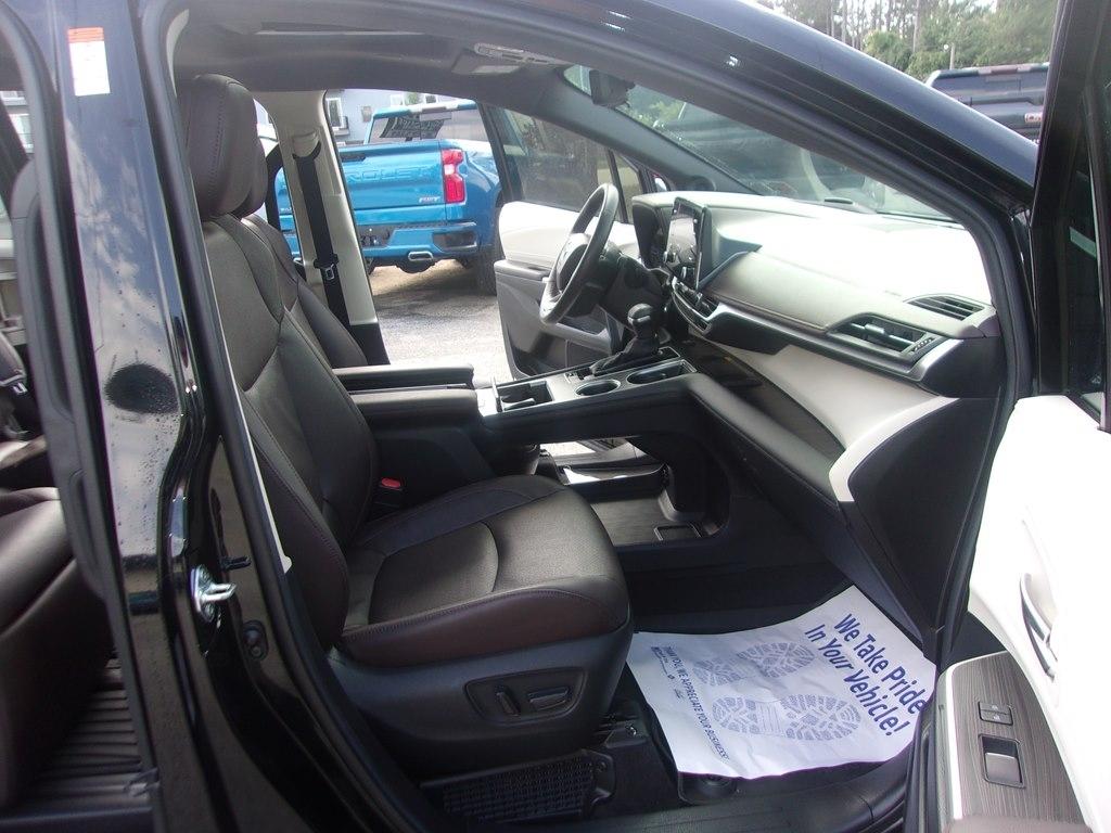 Toyota Sienna Platinum AWD 7-Passenger (Natl) 2024