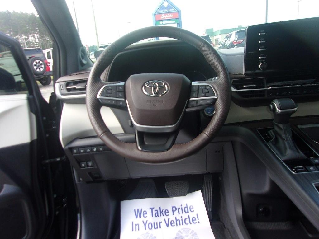 Toyota Sienna Platinum AWD 7-Passenger (Natl) 2024