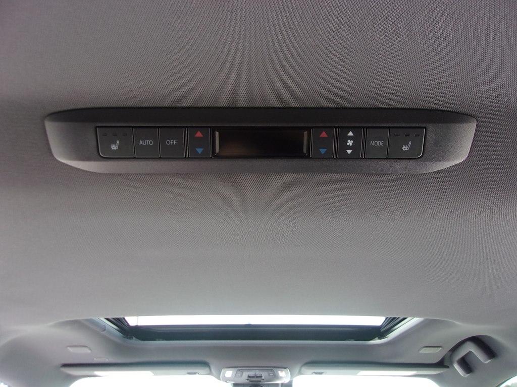 Toyota Sienna Platinum AWD 7-Passenger (Natl) 2024