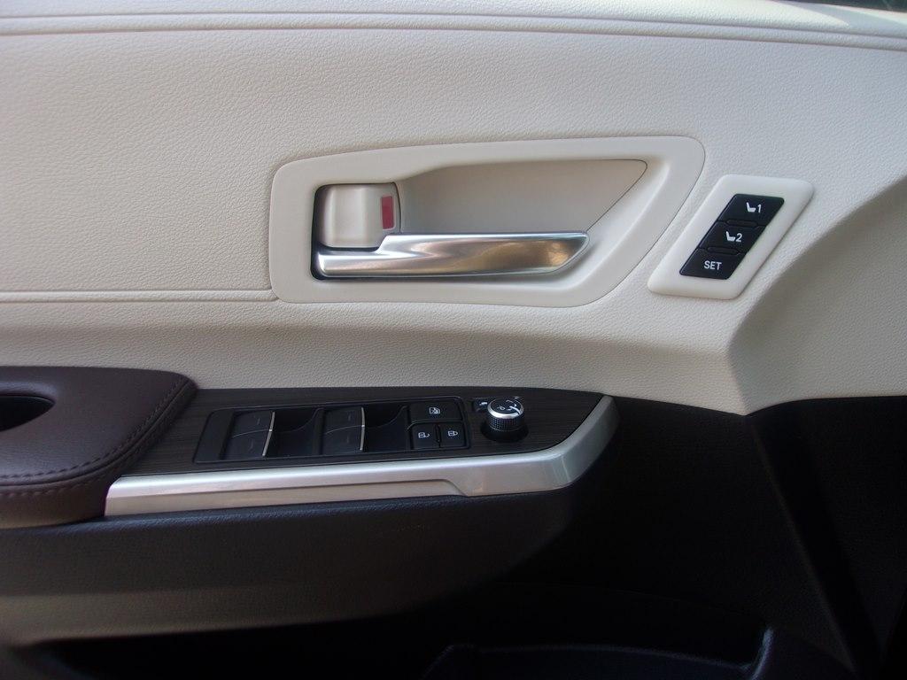 Toyota Sienna Platinum AWD 7-Passenger (Natl) 2024