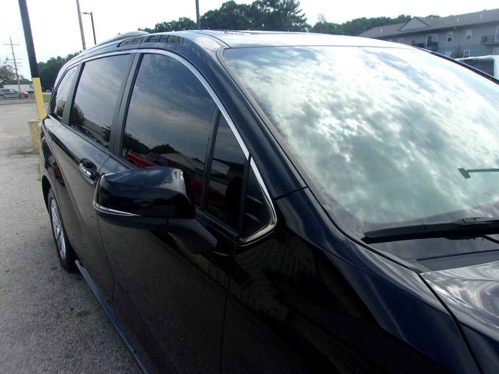 Toyota Sienna Platinum AWD 7-Passenger (Natl) 2024
