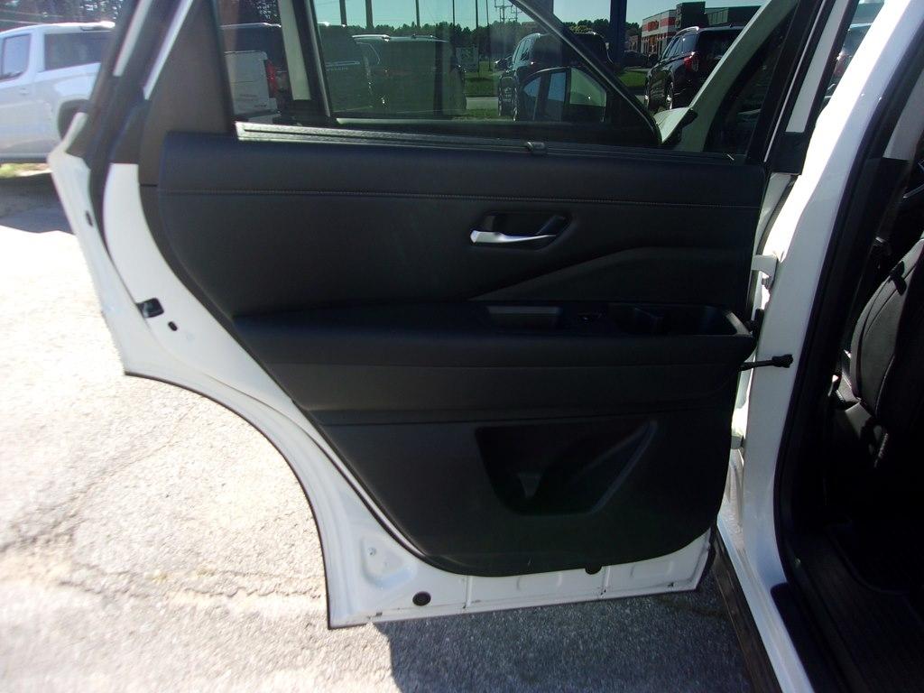 Nissan Pathfinder SL 4WD 2023