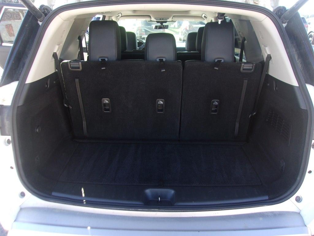 Nissan Pathfinder SL 4WD 2023