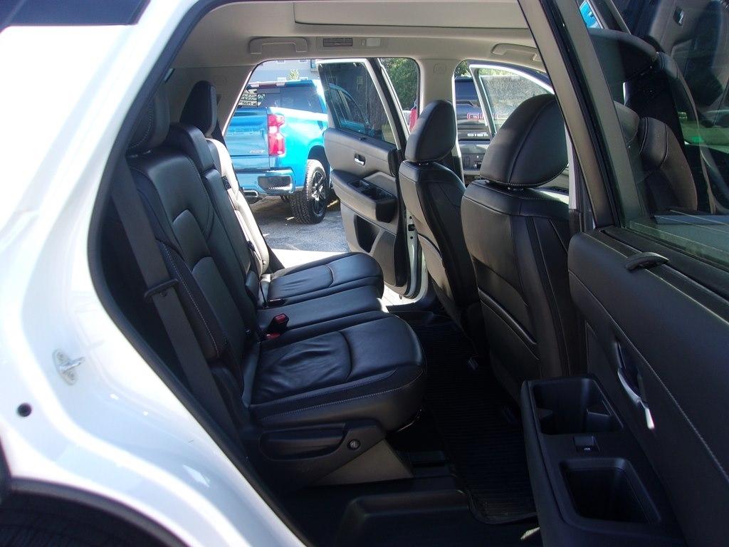 Nissan Pathfinder SL 4WD 2023