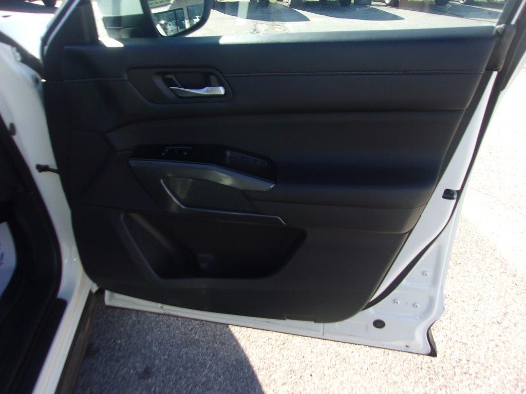 Nissan Pathfinder SL 4WD 2023