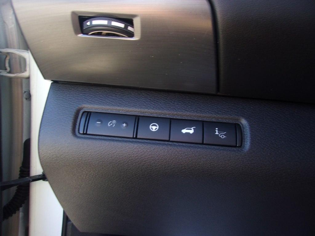 Nissan Pathfinder SL 4WD 2023