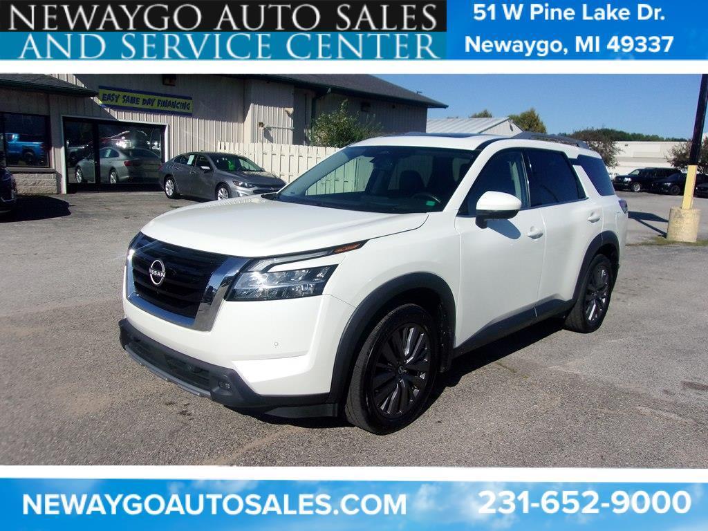 2023 Nissan Pathfinder SL 4WD