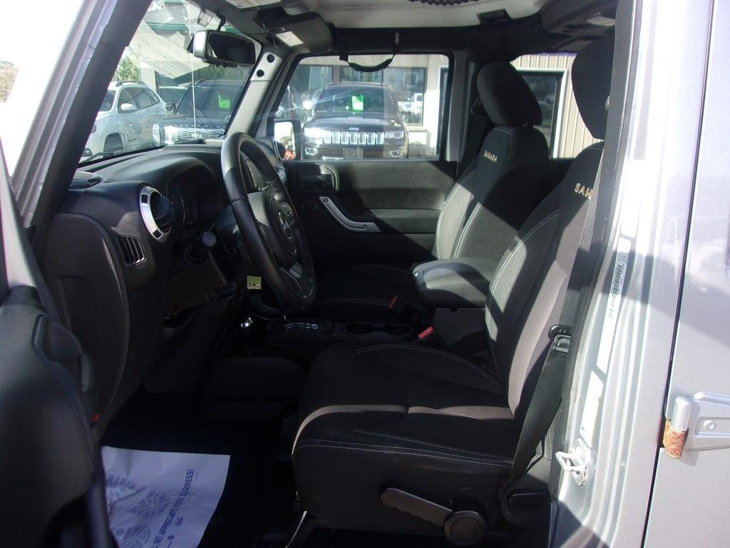 Jeep Wrangler Unlimited 4WD 4dr Sahara 2015