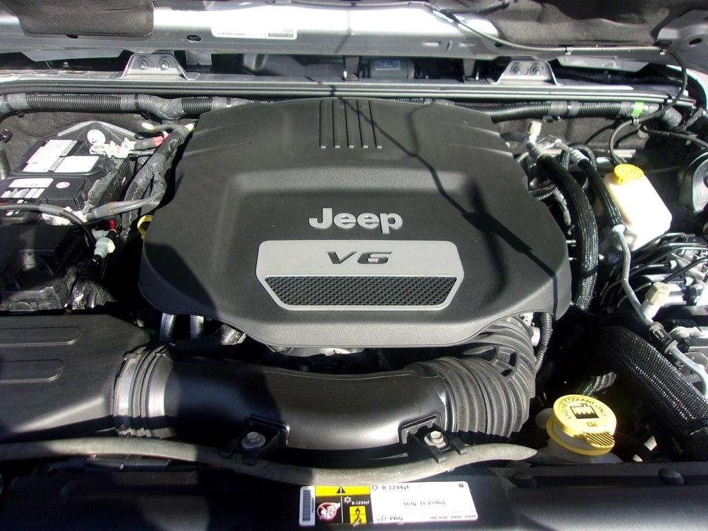 Jeep Wrangler Unlimited 4WD 4dr Sahara 2015