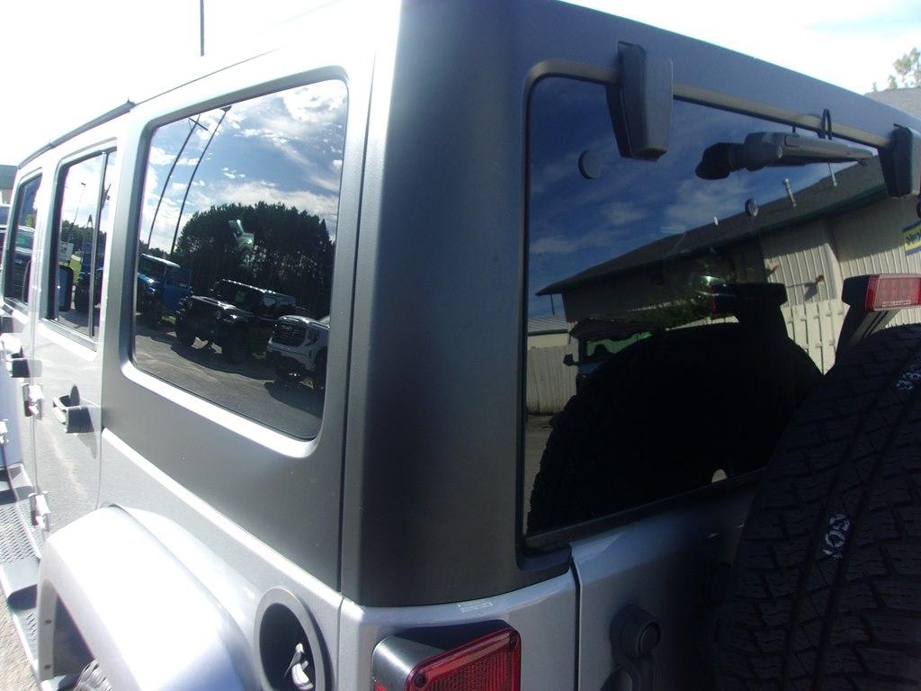 Jeep Wrangler Unlimited 4WD 4dr Sahara 2015