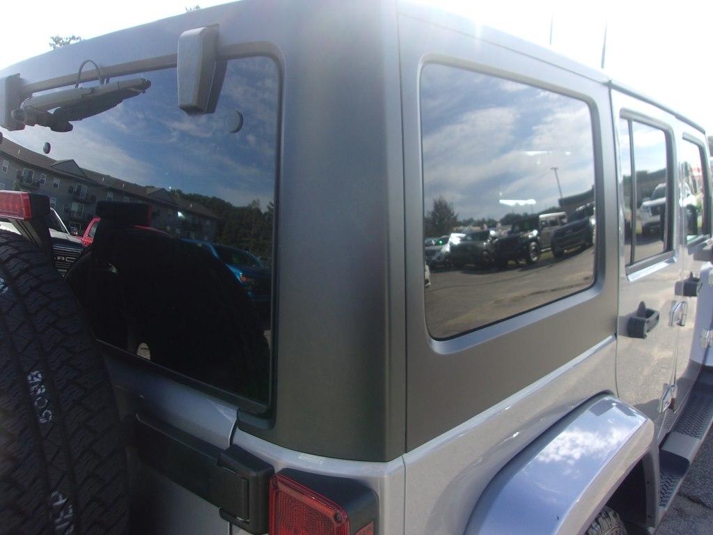 Jeep Wrangler Unlimited 4WD 4dr Sahara 2015