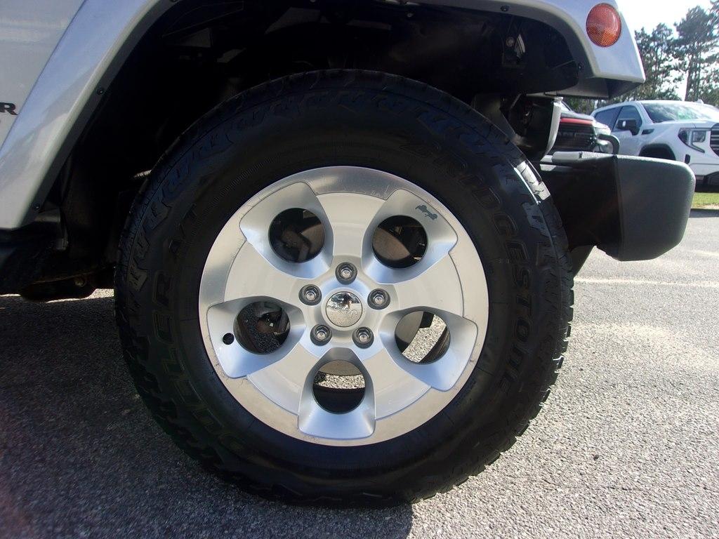 Jeep Wrangler Unlimited 4WD 4dr Sahara 2015