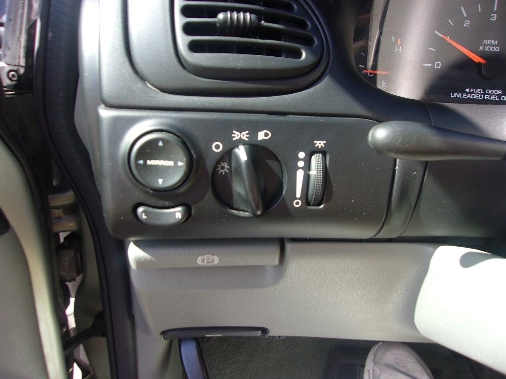 Dodge Caravan 4dr Grand SE 119" WB 1999