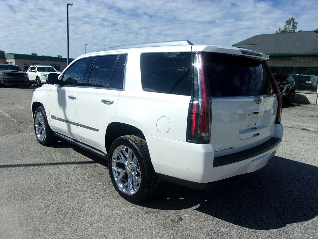 Cadillac Escalade 4WD 4dr Platinum 2019