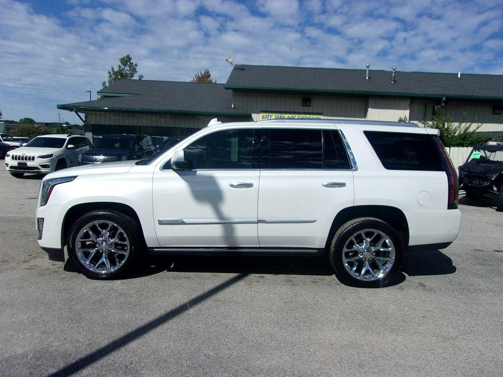 Cadillac Escalade 4WD 4dr Platinum 2019