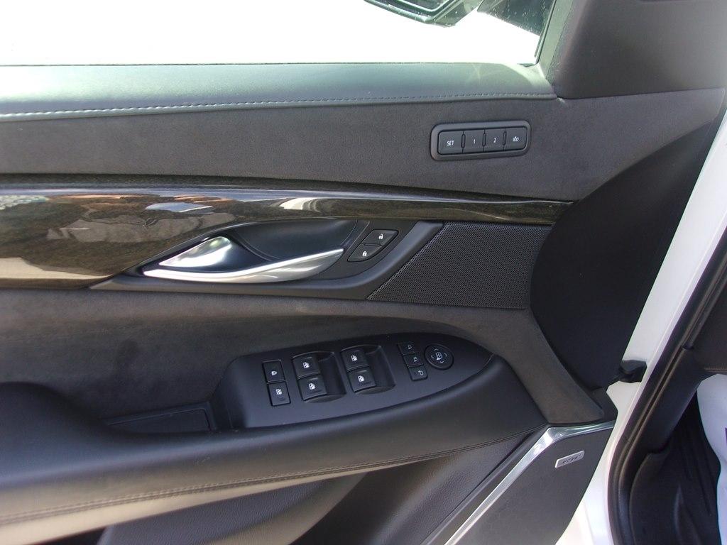 Cadillac Escalade 4WD 4dr Platinum 2019