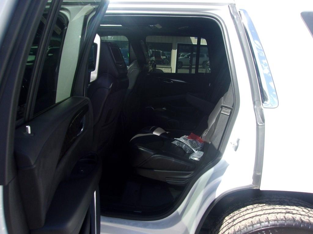 Cadillac Escalade 4WD 4dr Platinum 2019