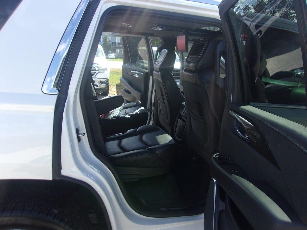 Cadillac Escalade 4WD 4dr Platinum 2019