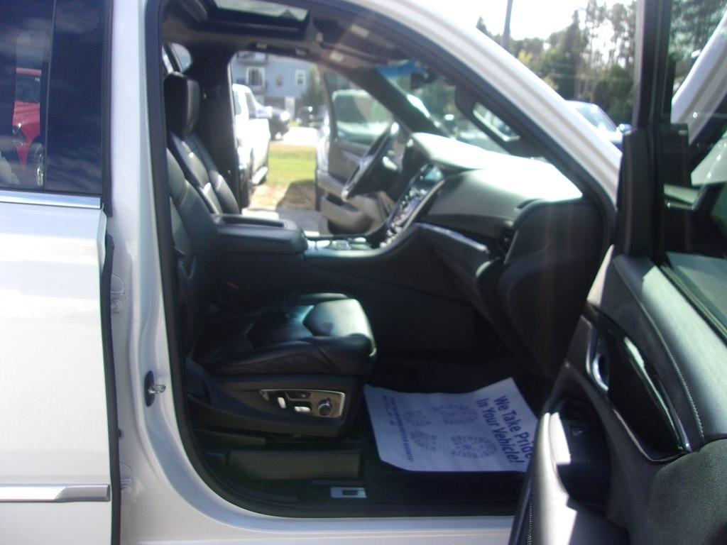 Cadillac Escalade 4WD 4dr Platinum 2019