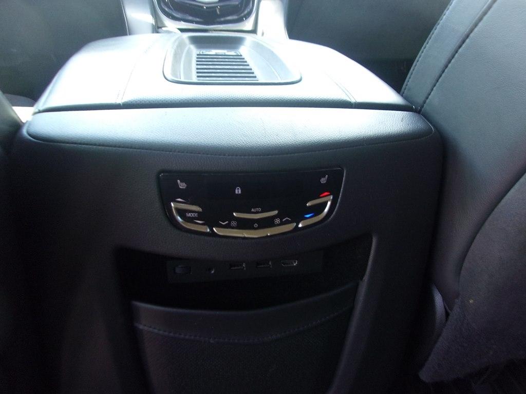 Cadillac Escalade 4WD 4dr Platinum 2019