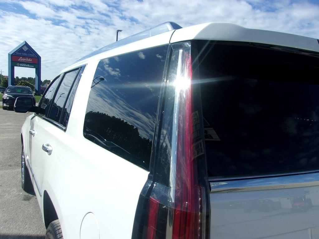 Cadillac Escalade 4WD 4dr Platinum 2019