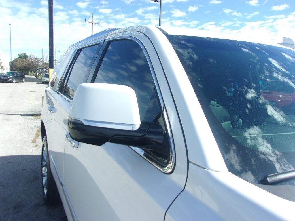 Cadillac Escalade 4WD 4dr Platinum 2019