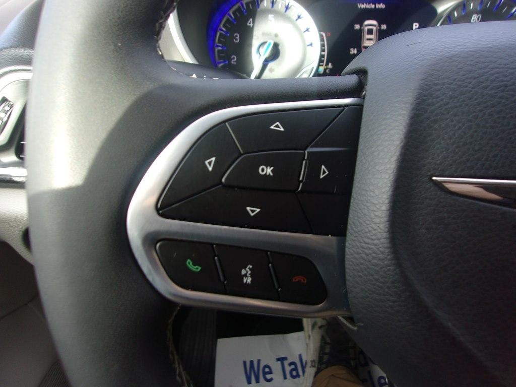 Chrysler Pacifica Touring L FWD 2024