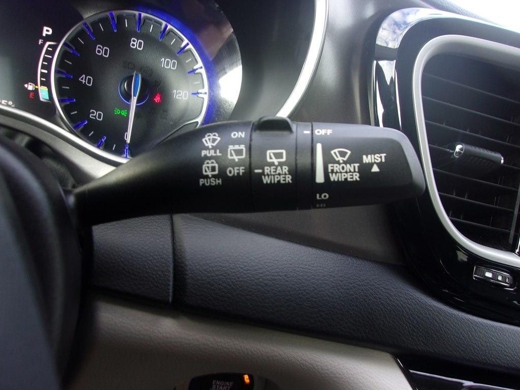 Chrysler Pacifica Touring L FWD 2024