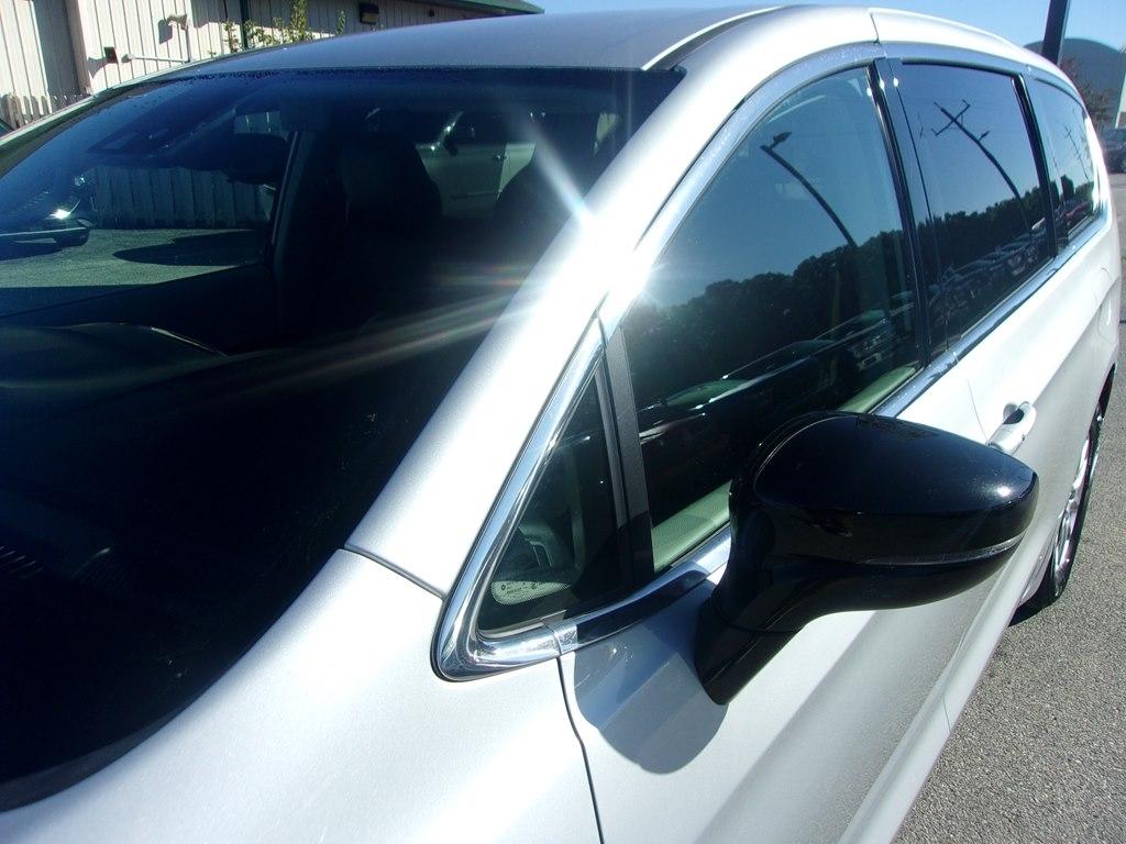 Chrysler Pacifica Touring L FWD 2024