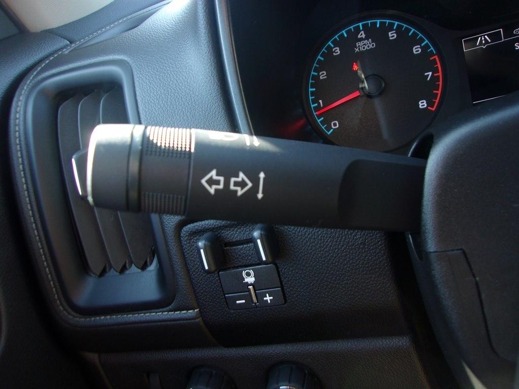 GMC Canyon 4WD Crew Cab 128" Elevation 2021