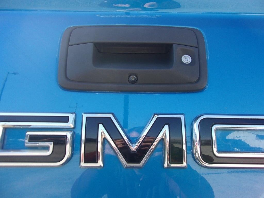 GMC Canyon 4WD Crew Cab 128" Elevation 2021