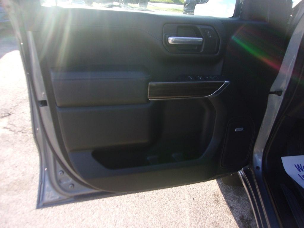 Chevrolet Silverado 1500 4WD Crew Cab 147" RST 2021
