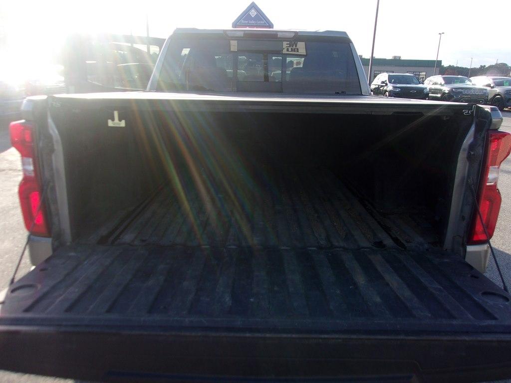 Chevrolet Silverado 1500 4WD Crew Cab 147" RST 2021