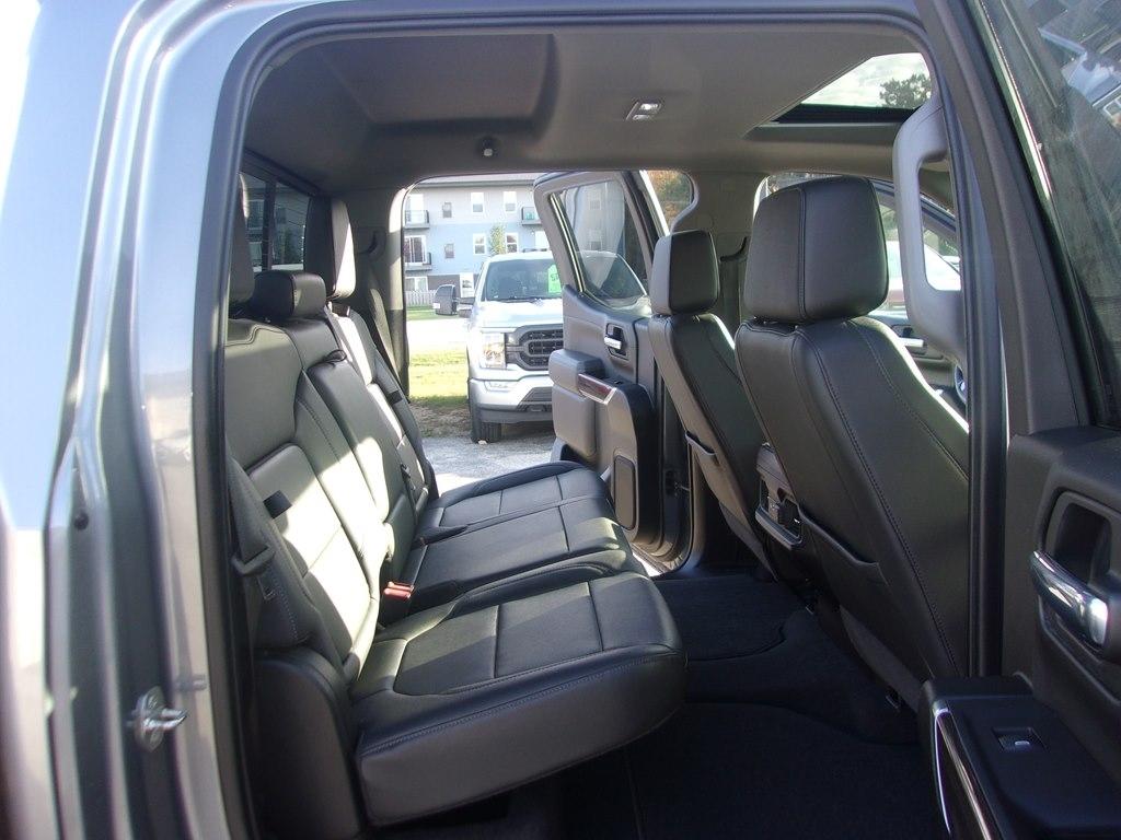 Chevrolet Silverado 1500 4WD Crew Cab 147" RST 2021