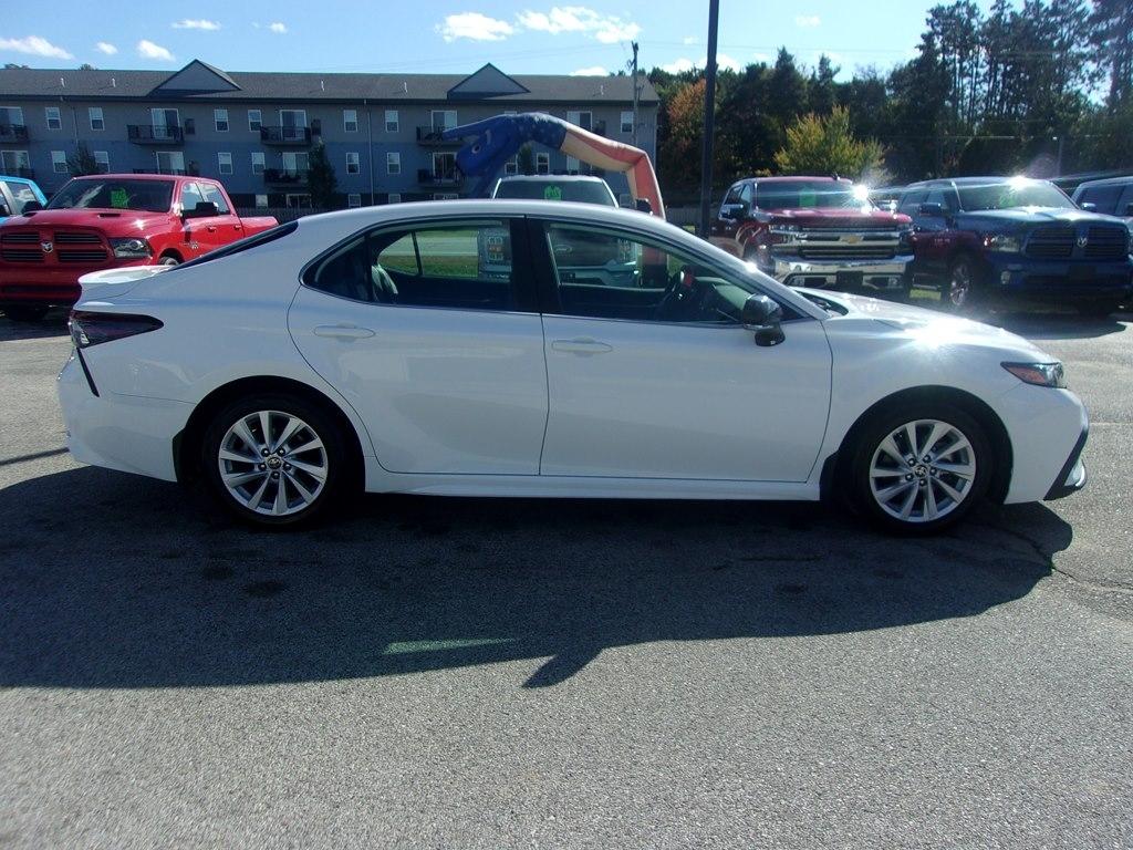 Toyota Camry SE Auto (Natl) 2024