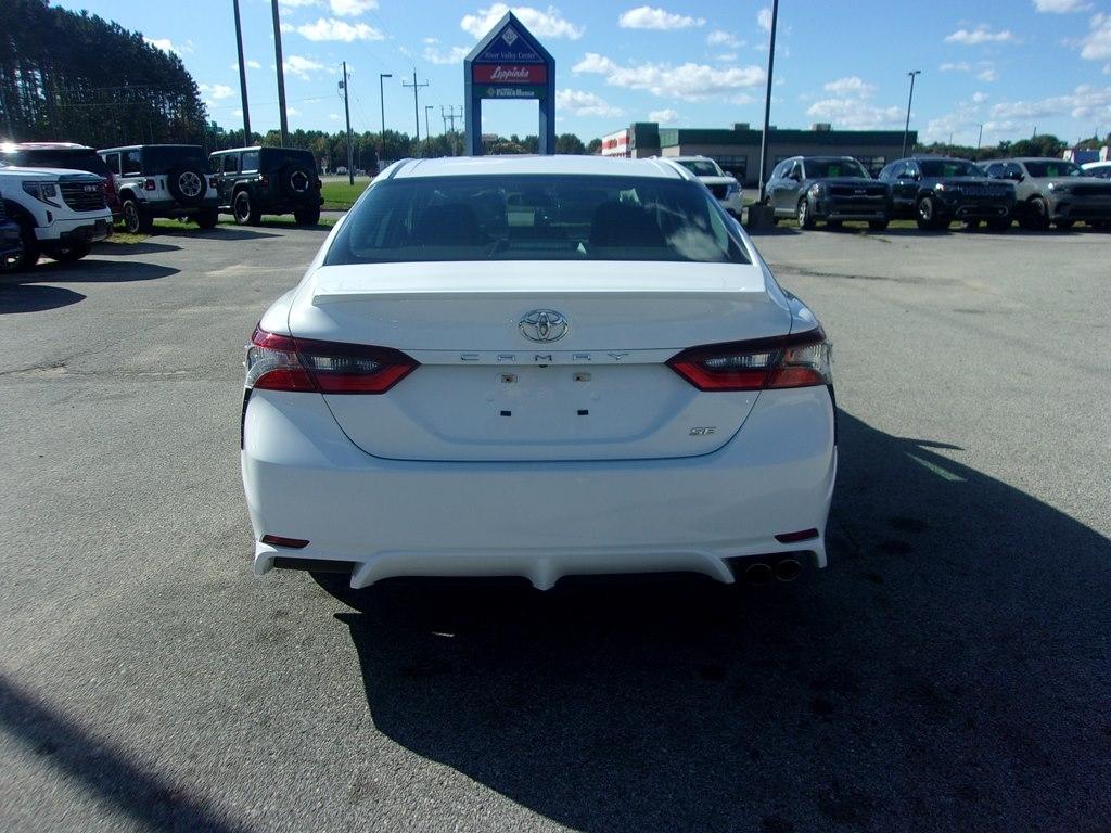 Toyota Camry SE Auto (Natl) 2024