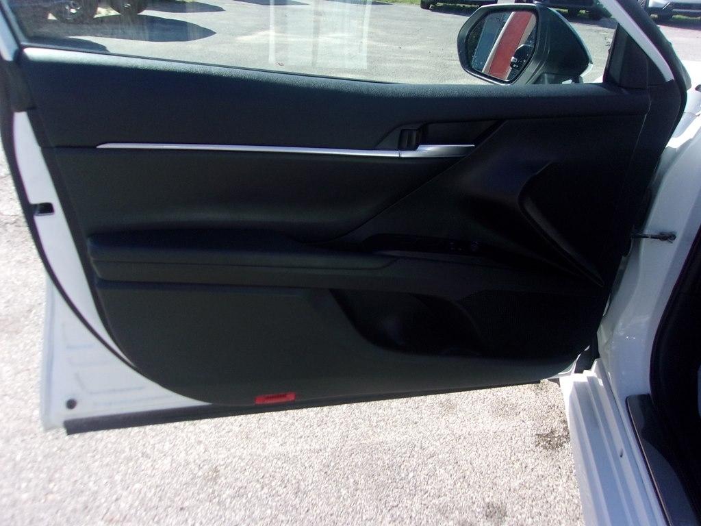 Toyota Camry SE Auto (Natl) 2024