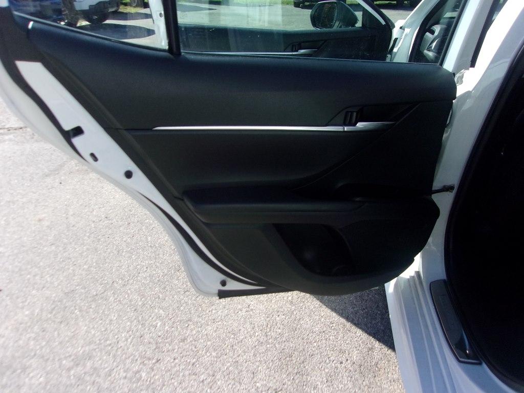 Toyota Camry SE Auto (Natl) 2024