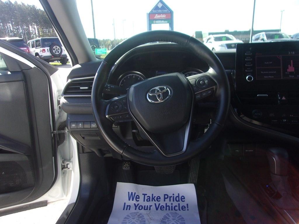 Toyota Camry SE Auto (Natl) 2024