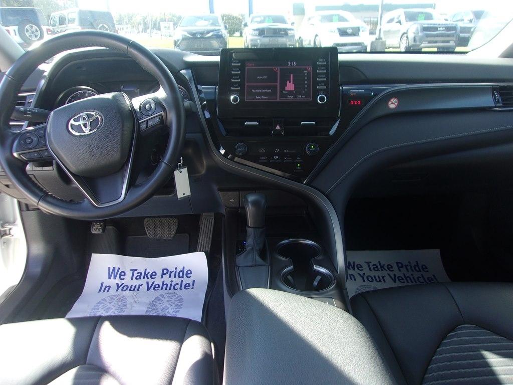 Toyota Camry SE Auto (Natl) 2024