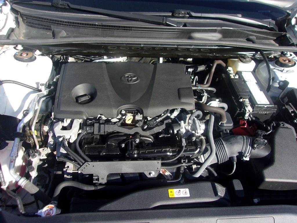 Toyota Camry SE Auto (Natl) 2024