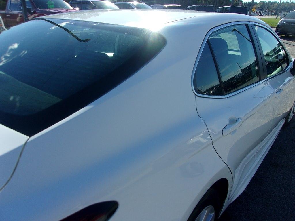 Toyota Camry SE Auto (Natl) 2024
