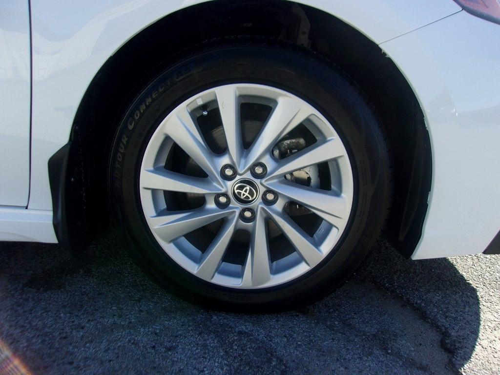 Toyota Camry SE Auto (Natl) 2024