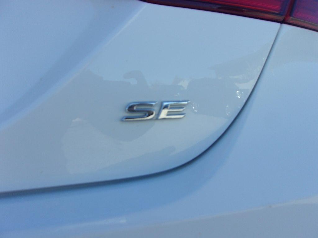 Toyota Camry SE Auto (Natl) 2024