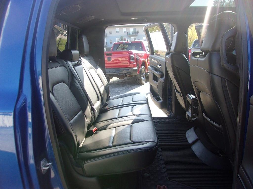 RAM 1500 Sport 4x4 Crew Cab 5'7" Box 2019