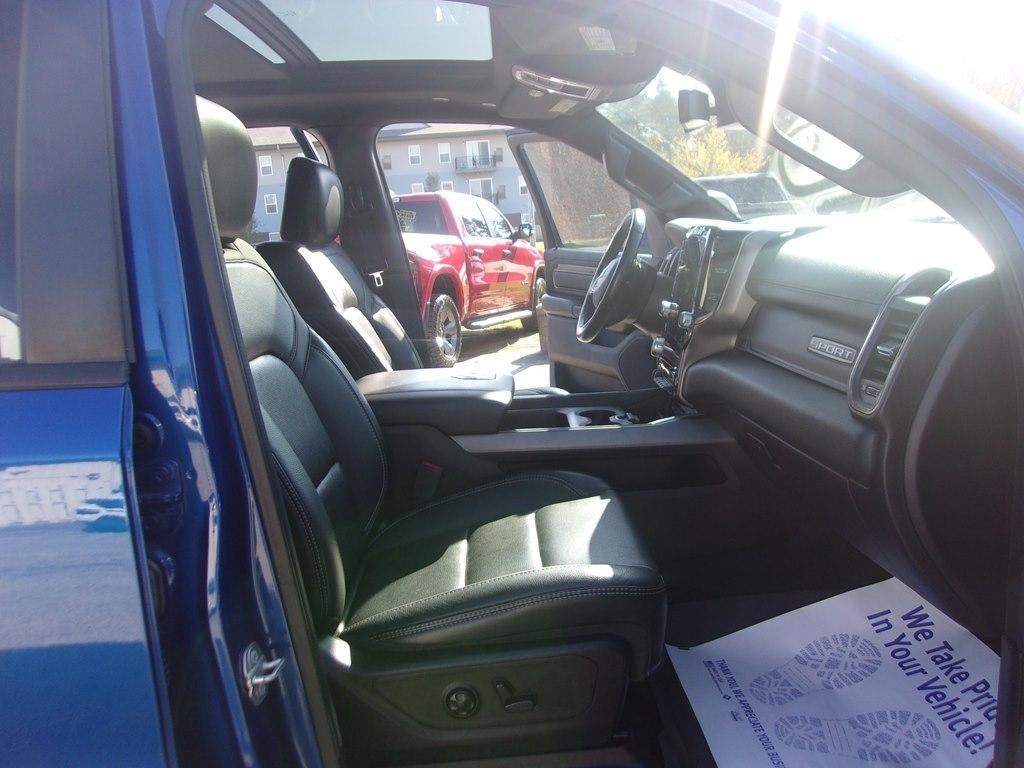 RAM 1500 Sport 4x4 Crew Cab 5'7" Box 2019